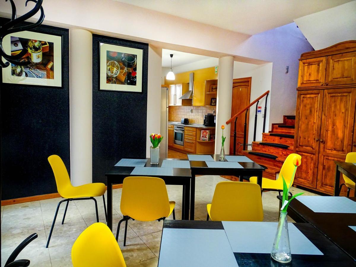 Notafa Vendeghaz Eger Hotel Екстериор снимка