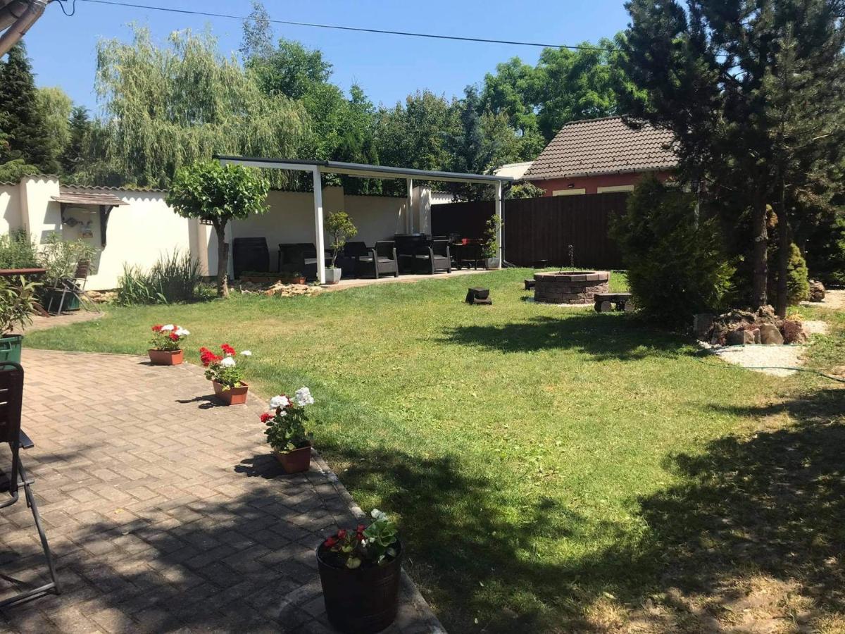 Notafa Vendeghaz Eger Hotel Екстериор снимка