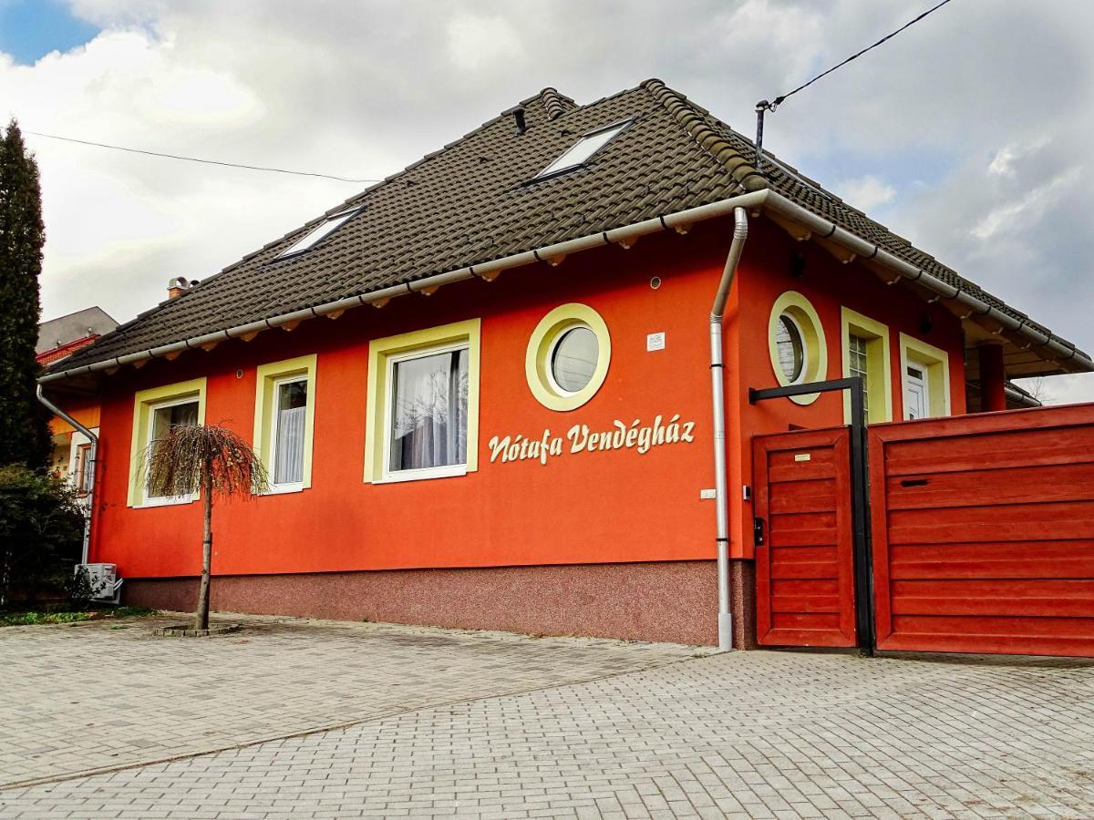 Notafa Vendeghaz Eger Hotel Екстериор снимка