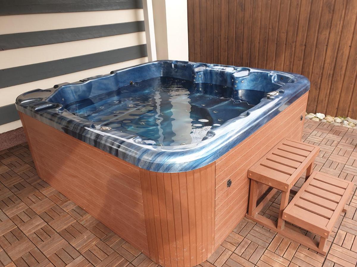 Notafa Vendeghaz Eger Hotel Екстериор снимка